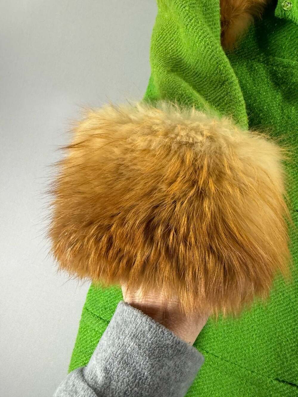 Vintage Green Wool Fur Collar Coat With Yellow Buttons - Picture 15 of 16